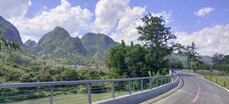 万峰林君悦来客栈图片