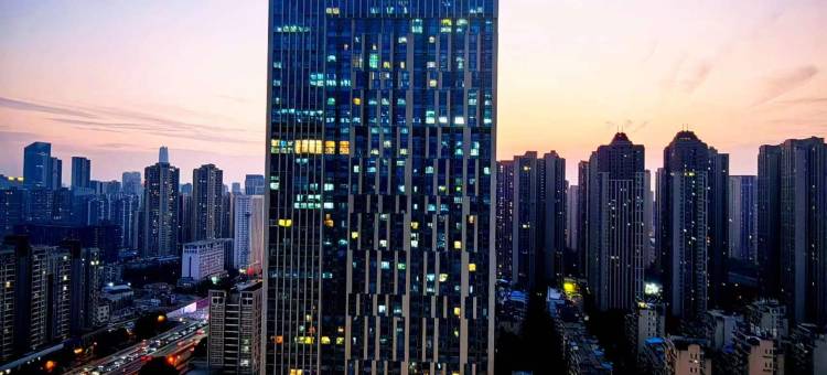 武汉薇图高空美宿公寓(汉口火车站唐家墩地铁站店)图片