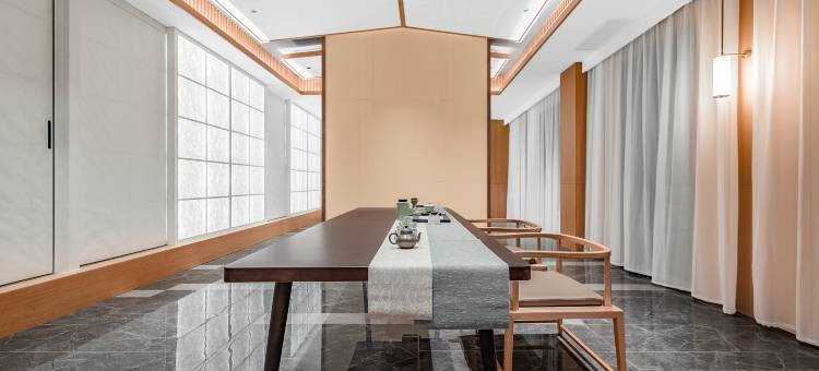 建国·璞隐酒店(杭州滨江宝龙城伟业路地铁站店)图片