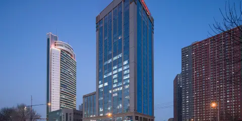 太原五一廣場希爾頓歡朋酒店