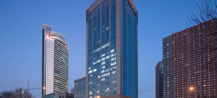 太原五一广场希尔顿欢朋酒店图片