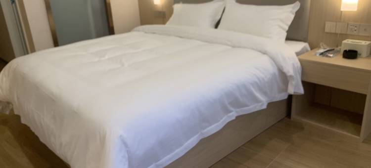 O_W桔子周酒店(南县人民医院店)图片