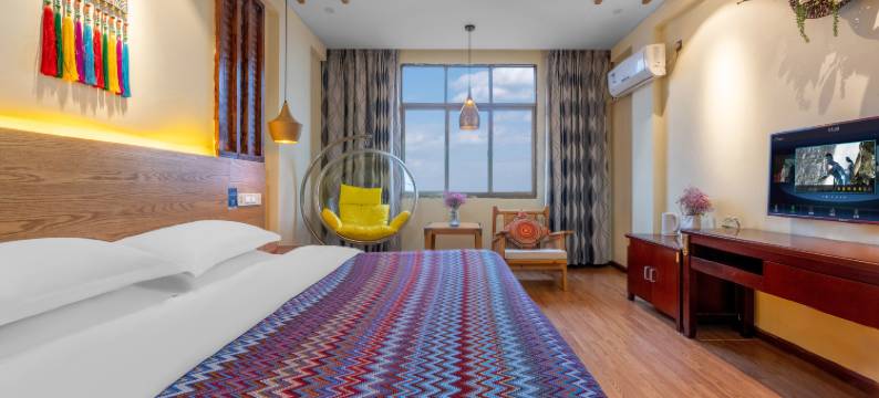 罗平县深港湾酒店图片