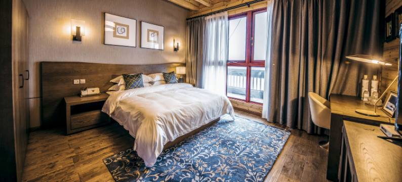 牛背山高原驿站图片