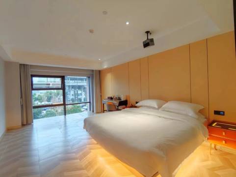 成都5号院酒店(爱琴海购物公园店)