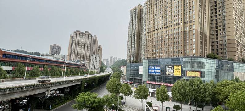 汉江精品酒店(十堰三堰太和医院店)图片