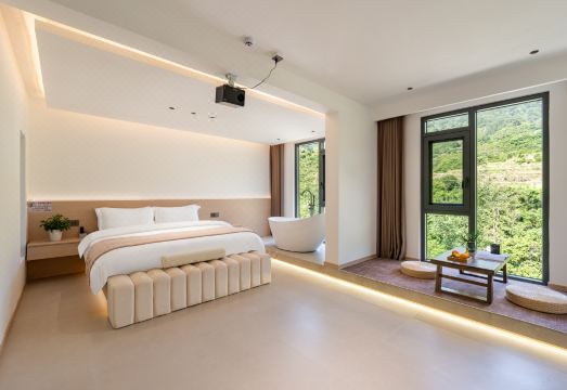 Wuyuan Your courtyard Hotel Overview