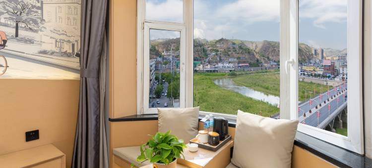 途客轻居酒店(绥德石魂广场千狮桥店)图片