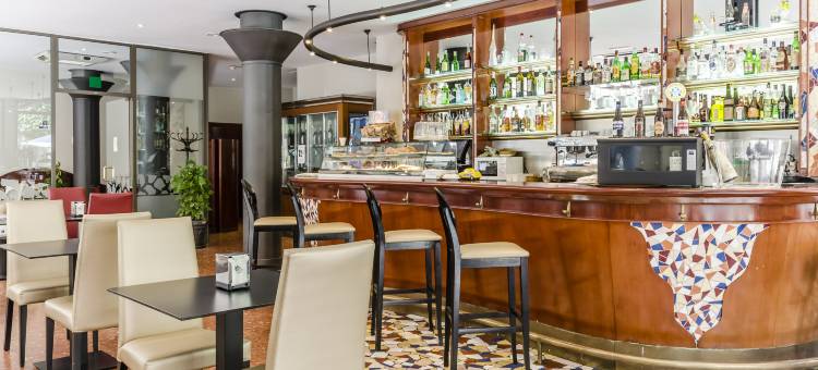 高迪酒店(Hotel Gaudi)图片