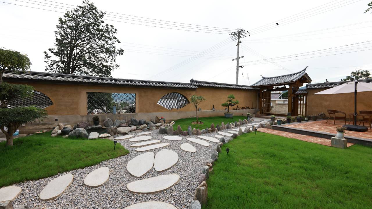 寄野山舍(北龙村先锋书局店)图片
