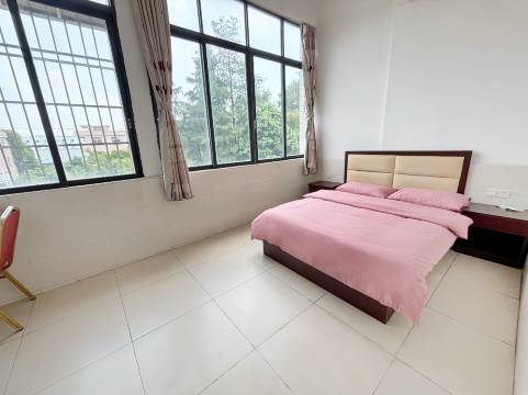 鸿泰·电梯住宿