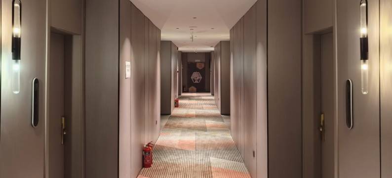 云朵·新世纪酒店(宁洛高速界首光武出口达实商贸城店)图片