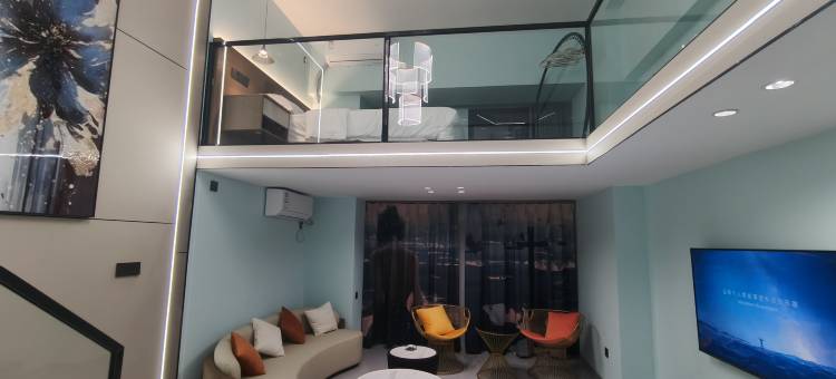 拾光美宿(防城港湖南大厦自贸中心店)图片