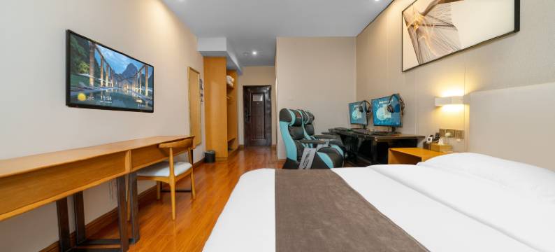 轻住·旅家美居酒店(武汉欢乐谷仁和路地铁站店)图片