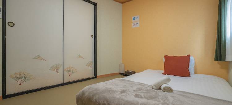 【大国町】独栋，3卧2浴，4分钟走到车站，2分钟电车直达难波(Villa, 3bd/2ba, 4 min walk to station, 2 min tram to Namba/Shinsaibashi, direct airport , max 8ppl)图片
