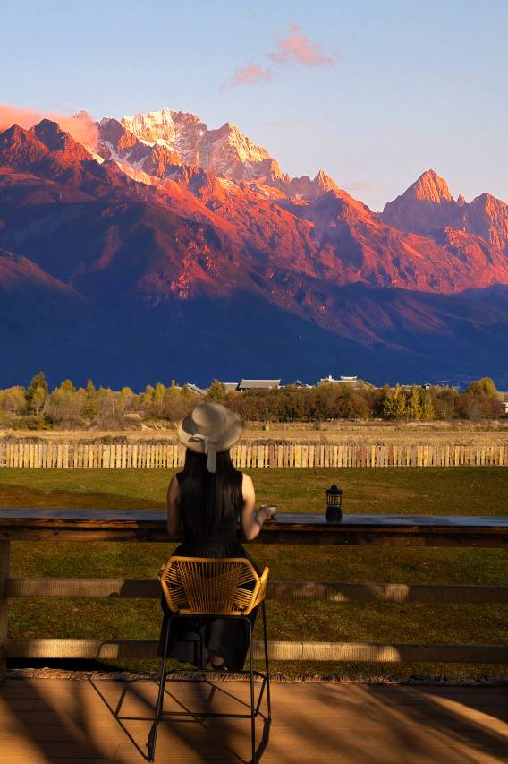 既山行 MountainTrip•日照金山丨雪山观景牧场野奢设计师度假酒店图片