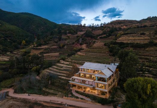 山有依臣家民宿（沙溪灯塔村店）外景图