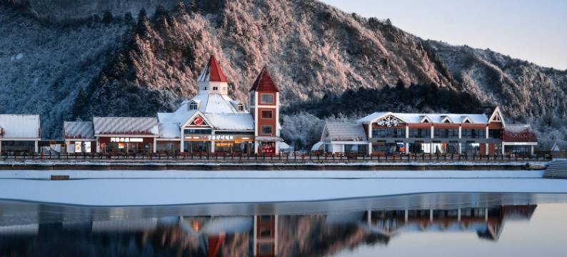 深呼吸西岭雪山露营地图片