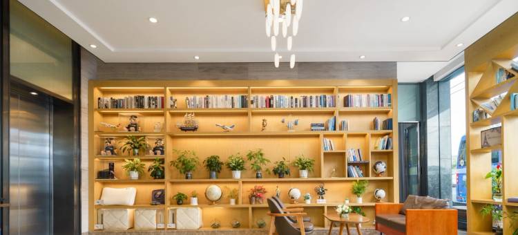 凯里亚德酒店(广州白云国际机场人和地铁站店)图片