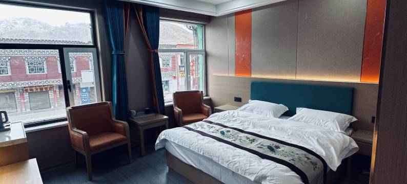 杂多澜沧江酒店图片