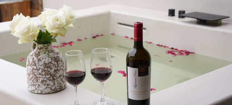 鸾喜·揽村设计师民宿(西江千户苗寨店)图片