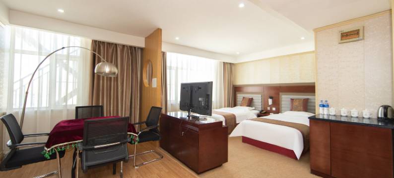 松原鑫宇龙佳酒店(第二高级中学火车站店)图片