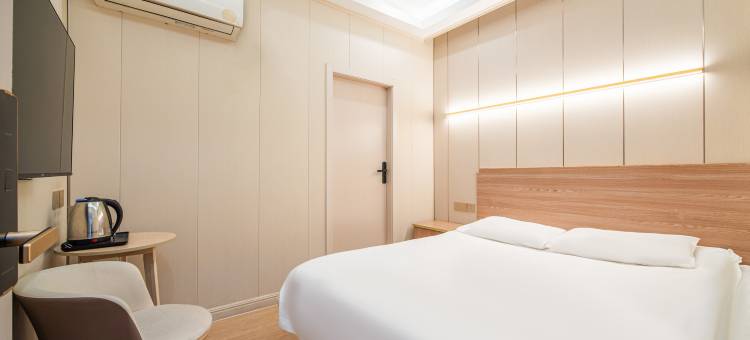 轻住·长裕优选酒店(上海儿童医学中心蓝村路地铁站店)图片