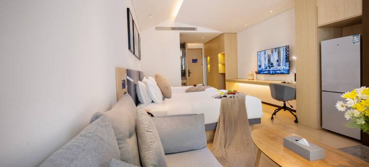 艺龙玺程国际酒店(郑州龙子湖高校区小夏街店)图片