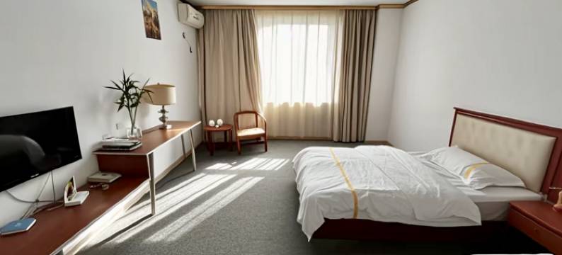 和静兴圣宾馆图片