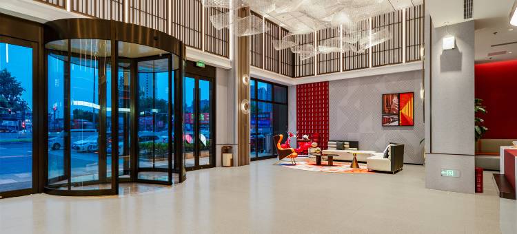 柏曼酒店(乐山高铁站万达广场店)图片