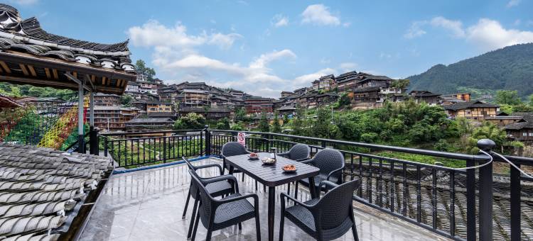 西江千户苗寨心栖观景民宿(东引观景台5号风雨桥店)图片