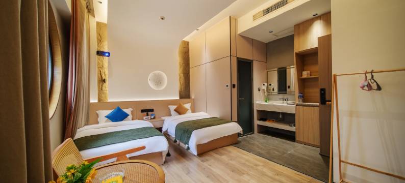 清院民宿(建水古城小火车店)图片