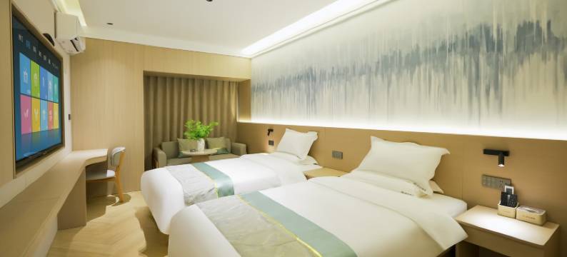 玥白酒店(新乡河师大万达店)图片