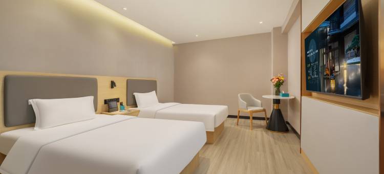 大连火车站中山广场颐居酒店图片