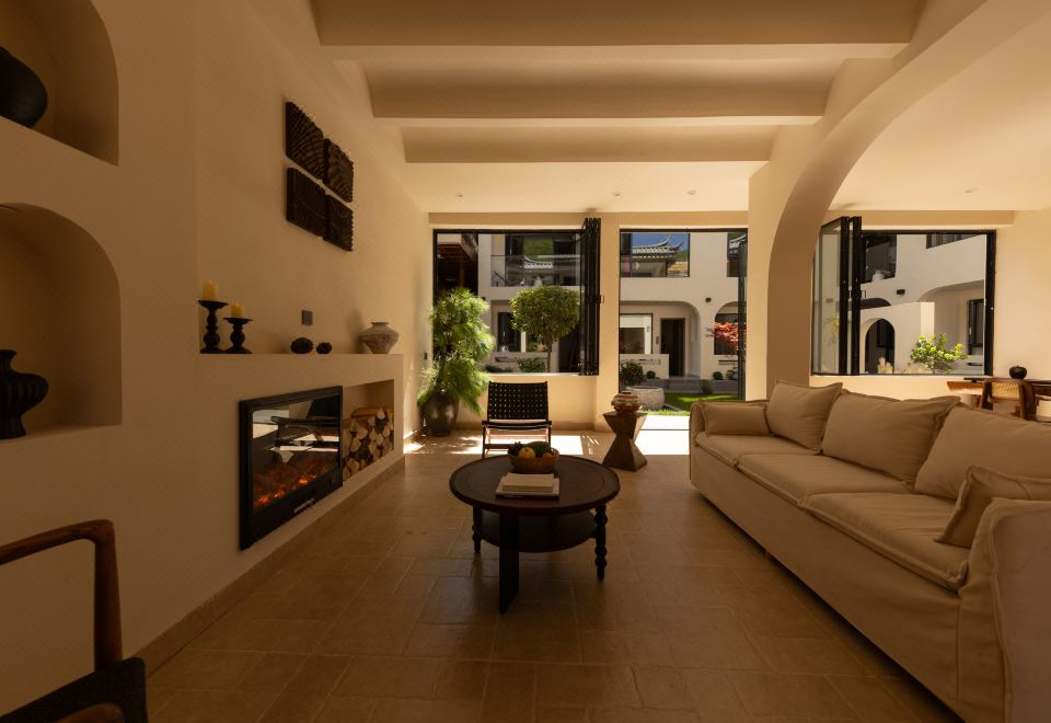 The LanTing Inn over view