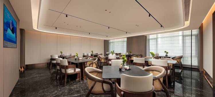 贵阳观山湖奥体中心亚朵酒店图片