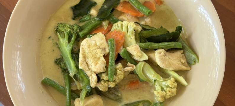 海边的查鲁恩(Charung by The Sea)图片