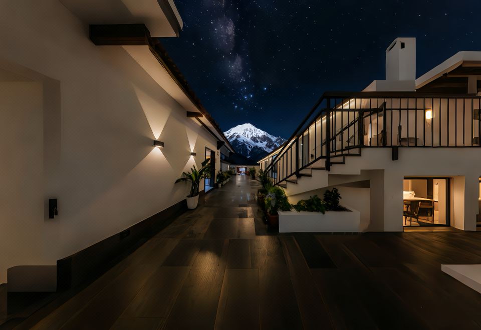 院中院·木槿花西智控侘寂风设计师度假民宿Designer（古城木府店）外景图