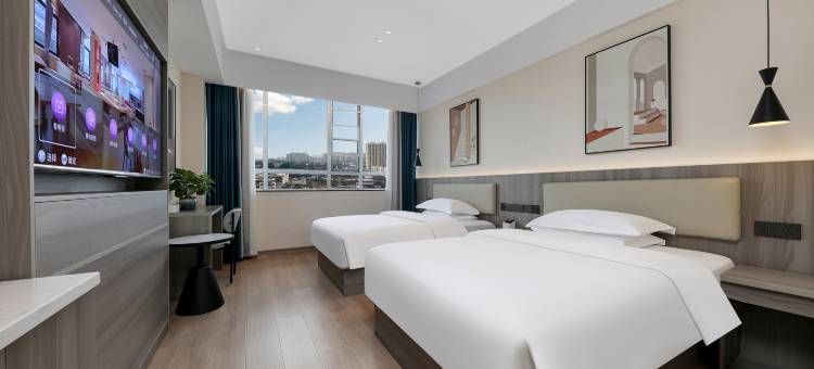 香橙云景酒店(信阳火车站天润广场店)图片