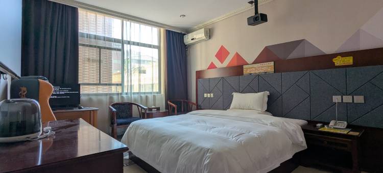 亚信电竞酒店(茶园中路合地广场店)图片