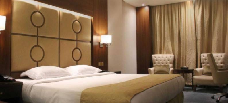 周日港湾门户吉达海滩(原活力广场酒店)(Sunday Harbour Gateway Jeddah Beach Formerly Vivid Plaza Hotel)图片