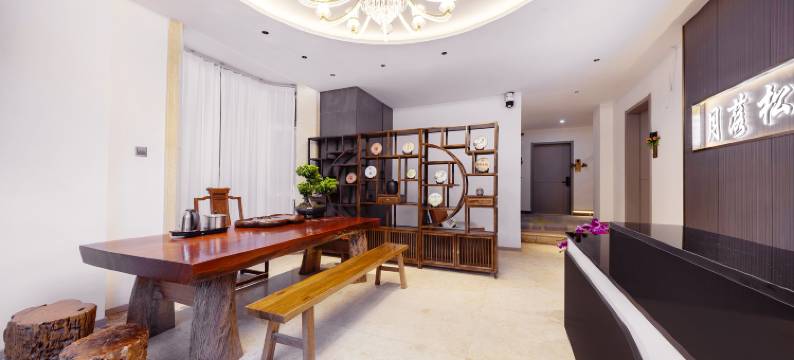 月落松庭酒店(滇池海埂大坝店)图片