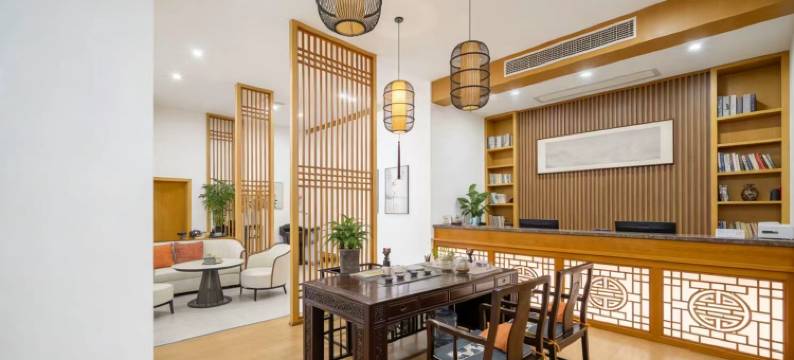 云之尚酒店(盈江盈湖公园汽车客运站店)图片