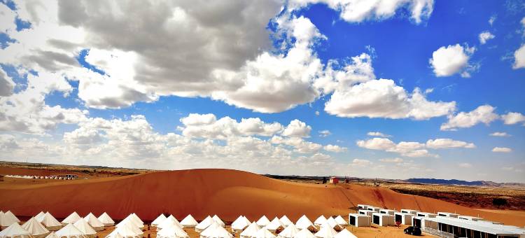漠夜摘星沙漠露营地图片