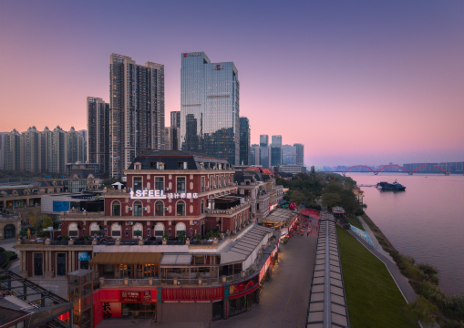 SFEEL设计师酒店(长沙滨江新城渔人码头店)图片