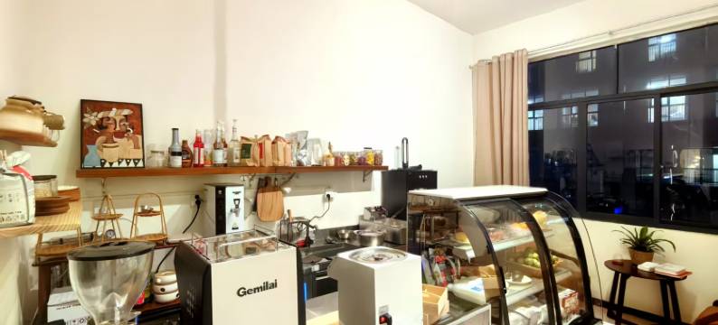 KMF影宿智慧酒店(贞丰县人民医院贞丰汽车站店)图片