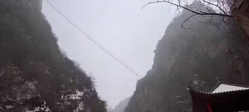 新密金蓝湾主题酒店(中强光年城市广场店)图片