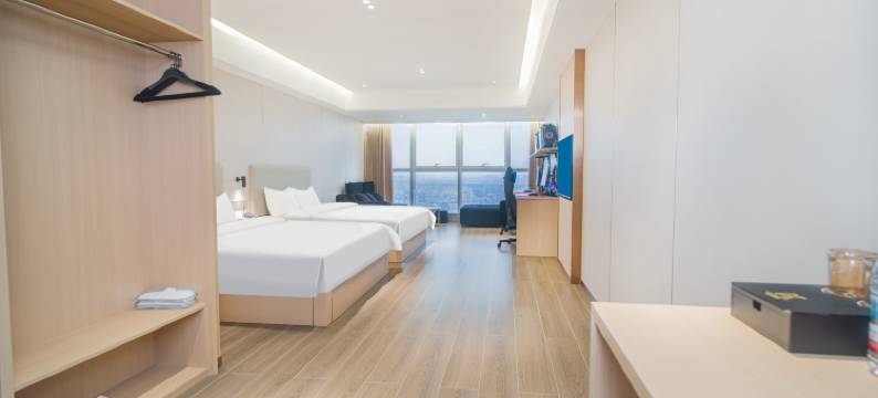 卡尔竞界电竞公寓(中山港口保利国际广场店)图片