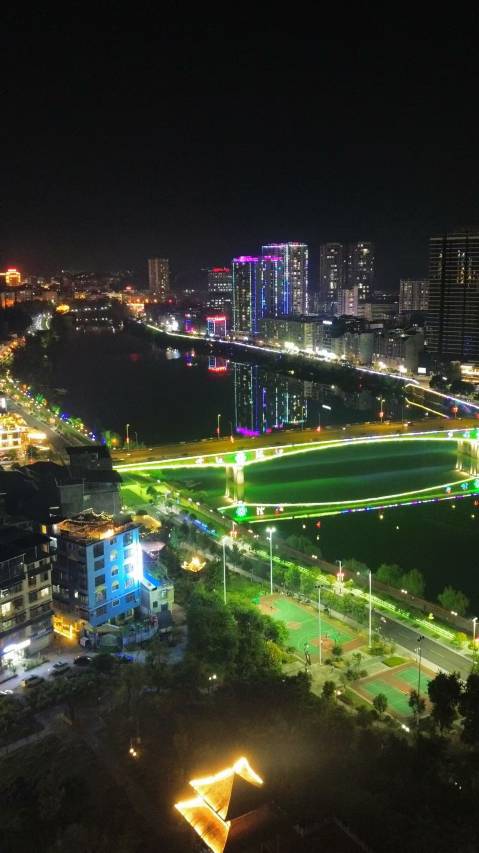 顶卡花商务酒店(环江大桥店)图片