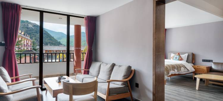 泸沽湖璞山云美女儿国度假酒店图片